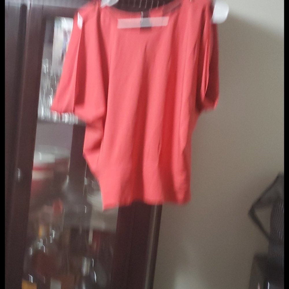 Tops - Picture 2 of 2